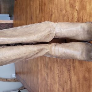 Women's two lip shoes